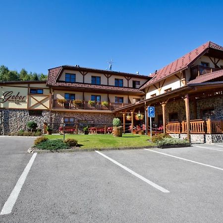 Hotel Gobor Витанова Экстерьер фото