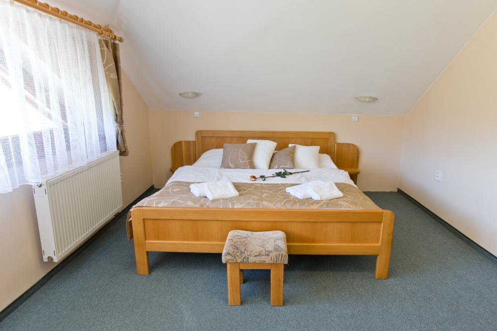 Hotel Gobor Витанова Экстерьер фото